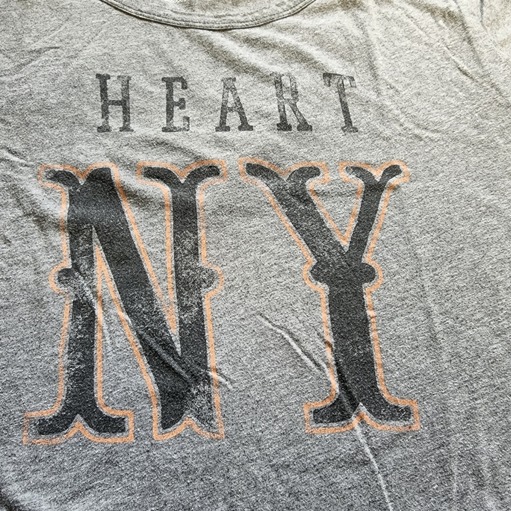 Old Navy Women's HEART NY Soft XXL Tshirt